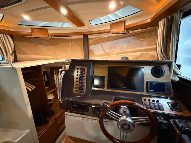 Juni Yacht Photos Pics 