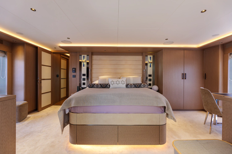 Heliophilia Yacht Photos Pics 