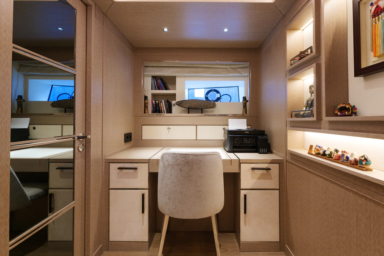 Heliophilia Yacht Photos Pics 