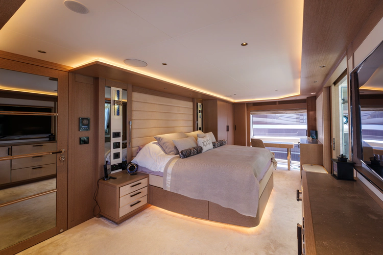 Heliophilia Yacht Photos Pics 