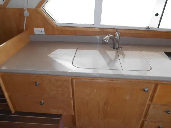 Lucky Yacht Photos Pics 