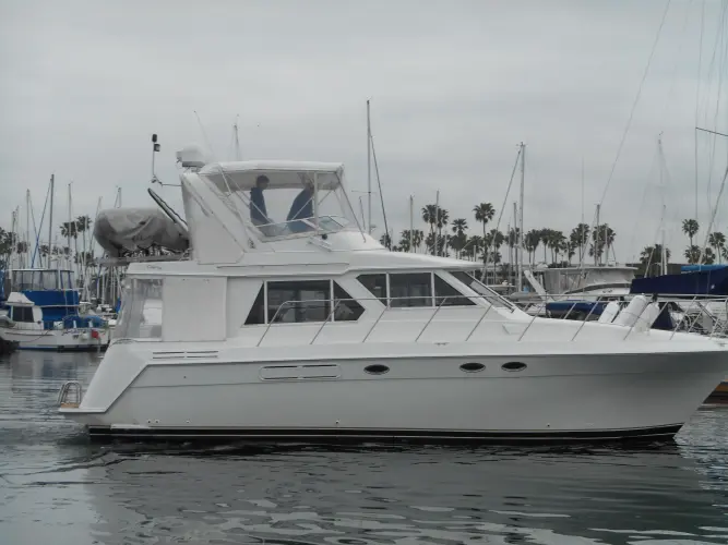 Lucky Yacht Photos Pics 