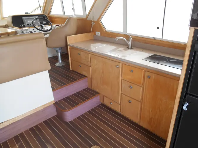 Lucky Yacht Photos Pics 