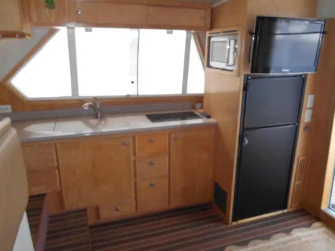 Lucky Yacht Photos Pics 