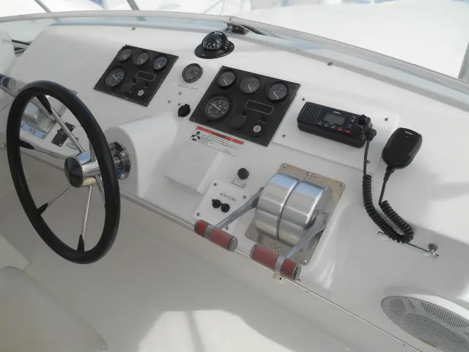 Lucky Yacht Photos Pics 