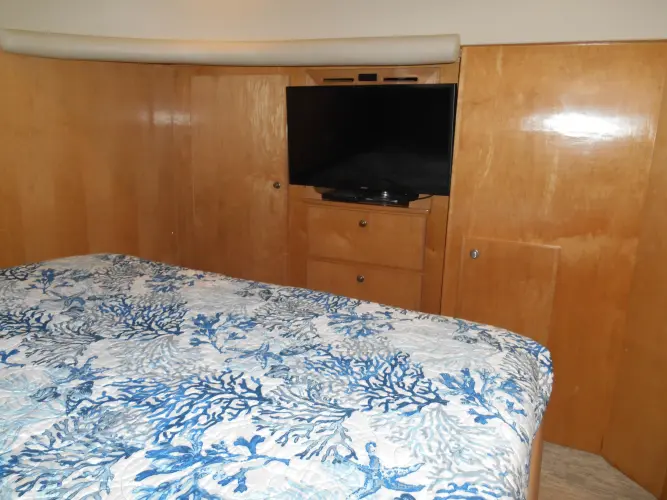 Lucky Yacht Photos Pics 
