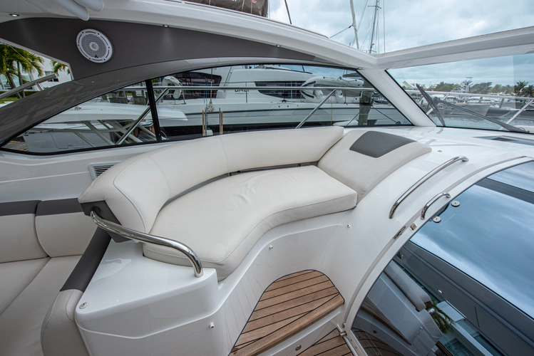 Graysky V Yacht Photos Pics 