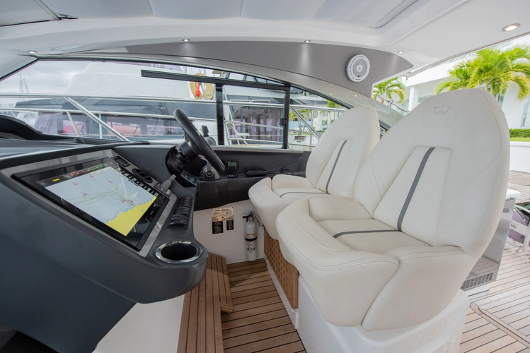 Graysky V Yacht Photos Pics 