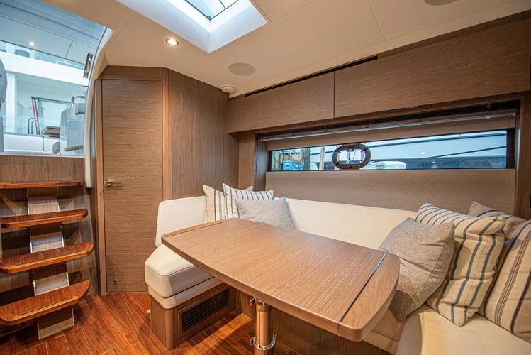 Graysky V Yacht Photos Pics 