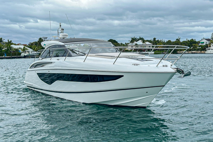 Graysky V Yacht Photos Pics 