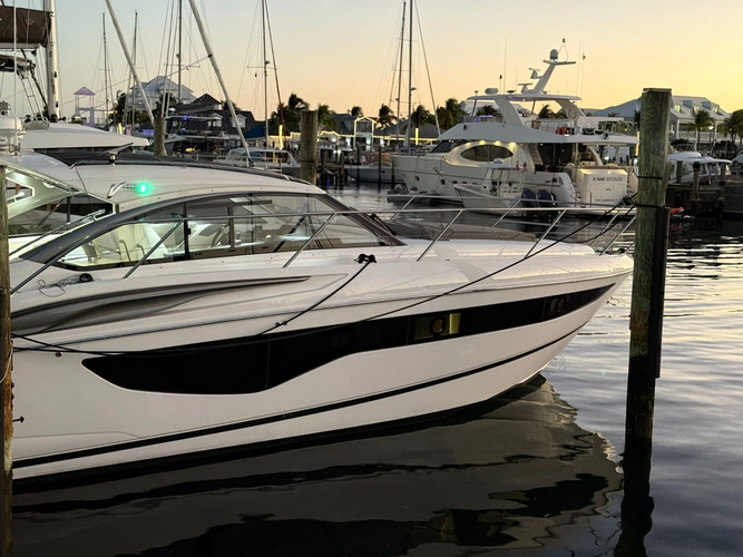 Graysky V Yacht Photos Pics 