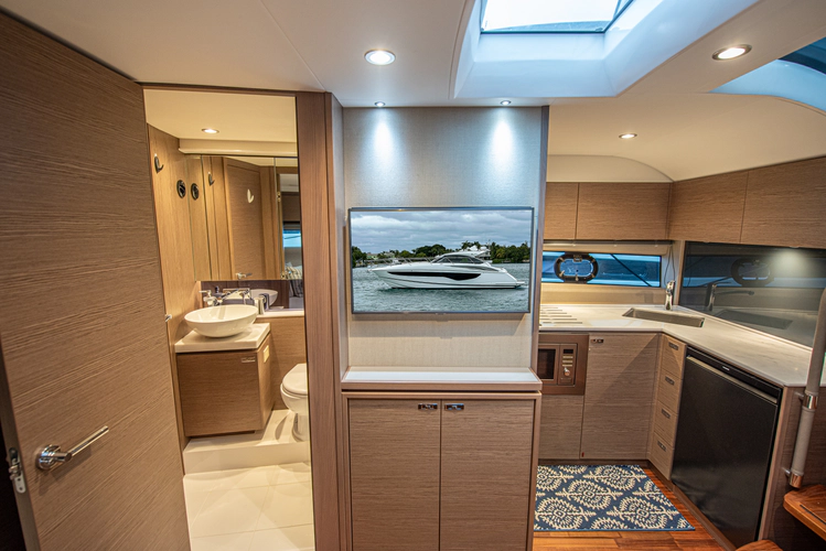 Graysky V Yacht Photos Pics 