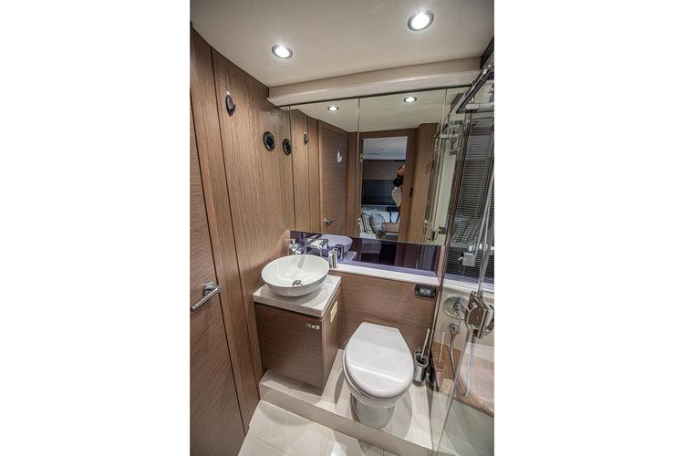 Graysky V Yacht Photos Pics 