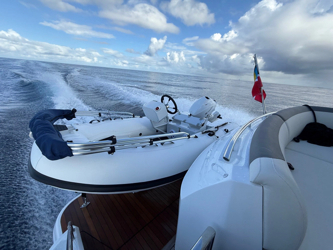 Graysky V Yacht Photos Pics 