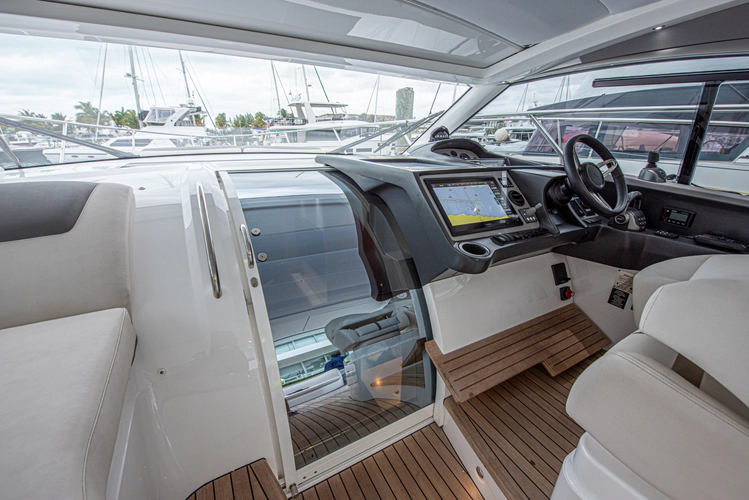 Graysky V Yacht Photos Pics 