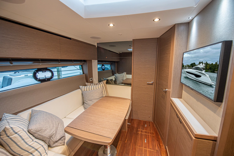 Graysky V Yacht Photos Pics 