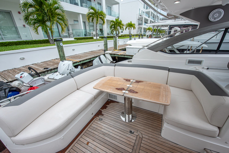 Graysky V Yacht Photos Pics 