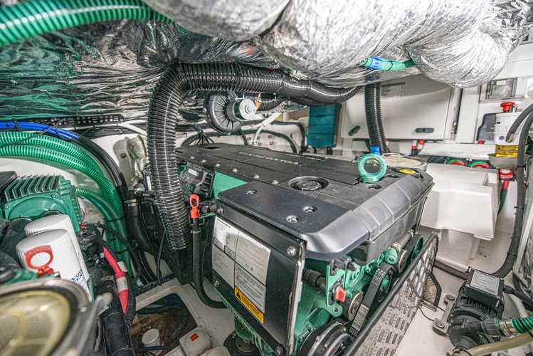 Graysky V Yacht Photos Pics 