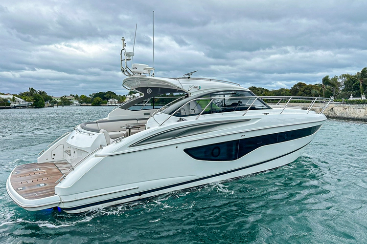 Graysky V Yacht Photos Pics 