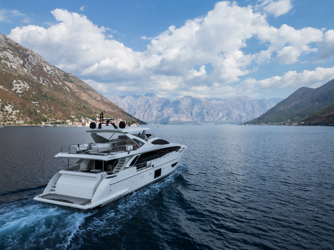 Bijou I Yacht Photos Pics 