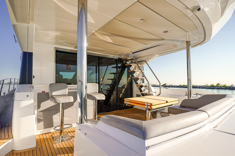 Lucky Bet Yacht Photos Pics 
