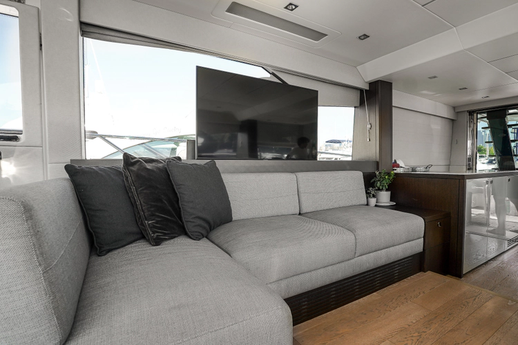 Lucky Bet Yacht Photos Pics 