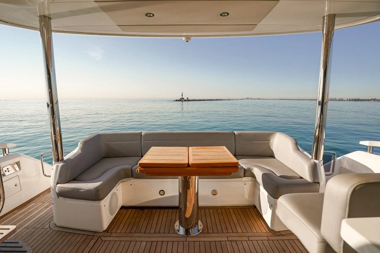 Lucky Bet Yacht Photos Pics 