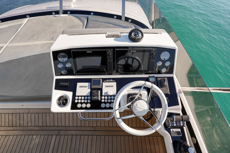 Lucky Bet Yacht Photos Pics 