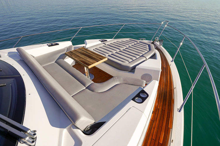 Lucky Bet Yacht Photos Pics 