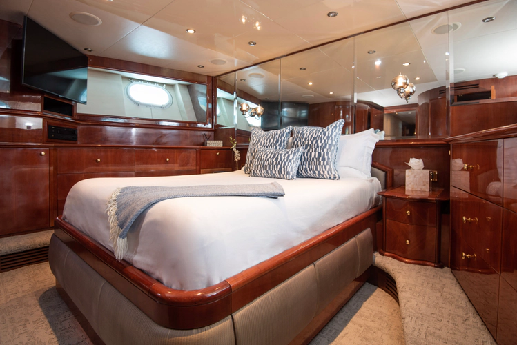 Outta Touch Yacht Photos Pics 