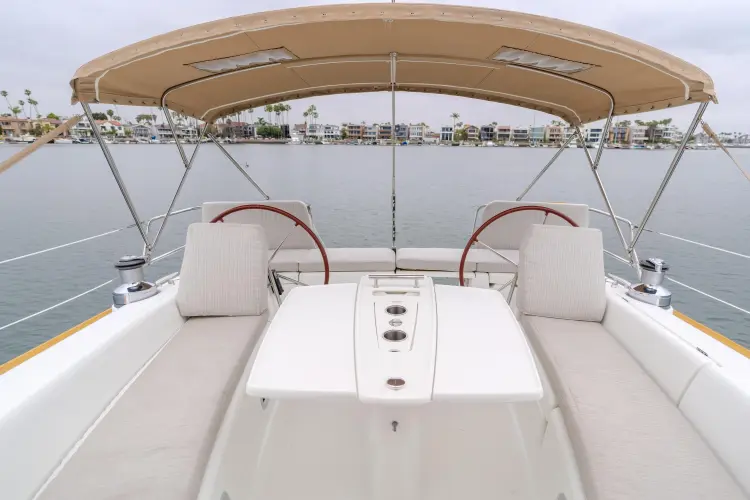Skyfall Yacht Photos Pics 