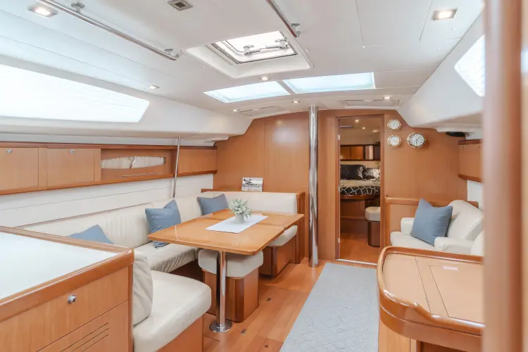 Skyfall Yacht Photos Pics 