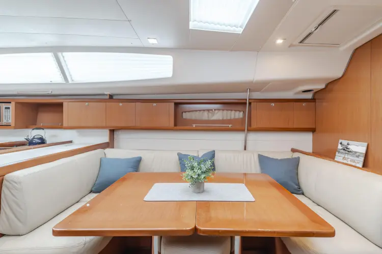 Skyfall Yacht Photos Pics 