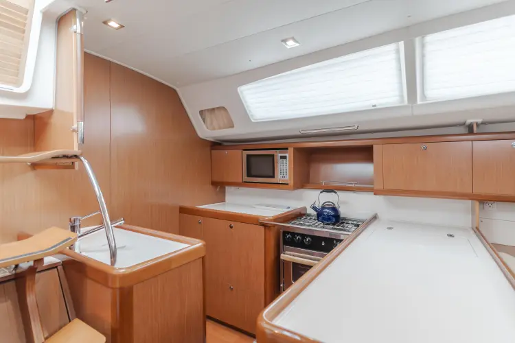 Skyfall Yacht Photos Pics 