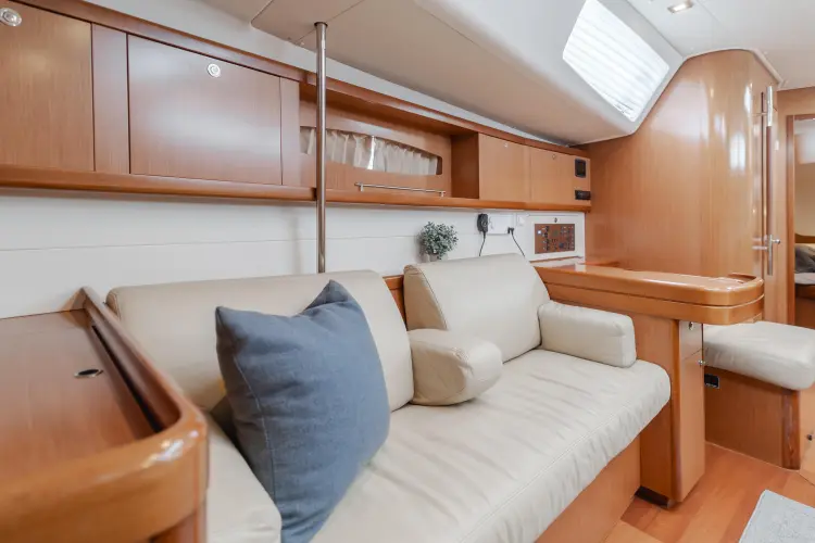 Skyfall Yacht Photos Pics 