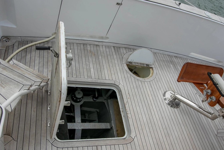Chairman Yacht Photos Pics 