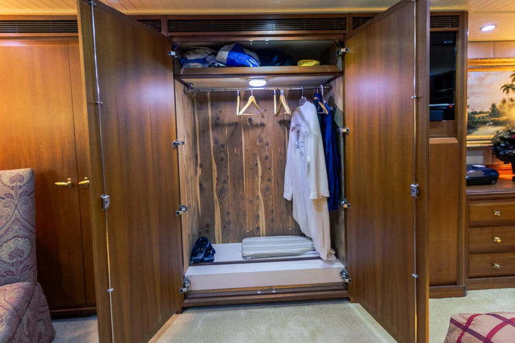 Chairman Yacht Photos Pics 