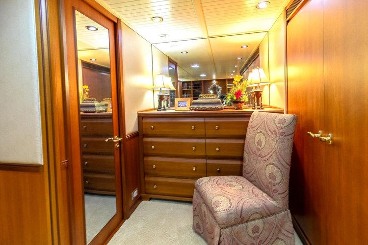 Chairman Yacht Photos Pics 