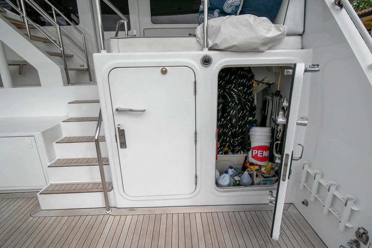 Chairman Yacht Photos Pics 