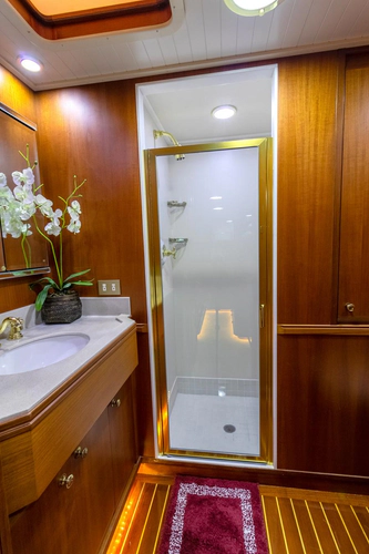 Chairman Yacht Photos Pics 