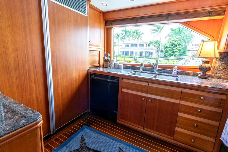 Chairman Yacht Photos Pics 