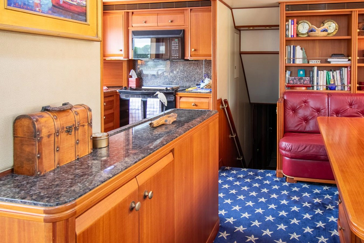 Chairman Yacht Photos Pics 