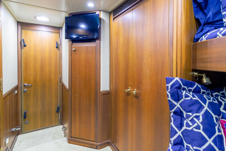 Chairman Yacht Photos Pics 