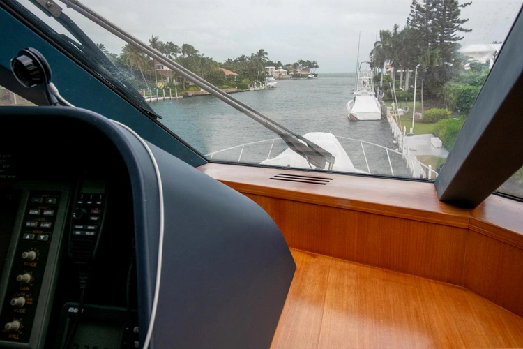 Chairman Yacht Photos Pics 