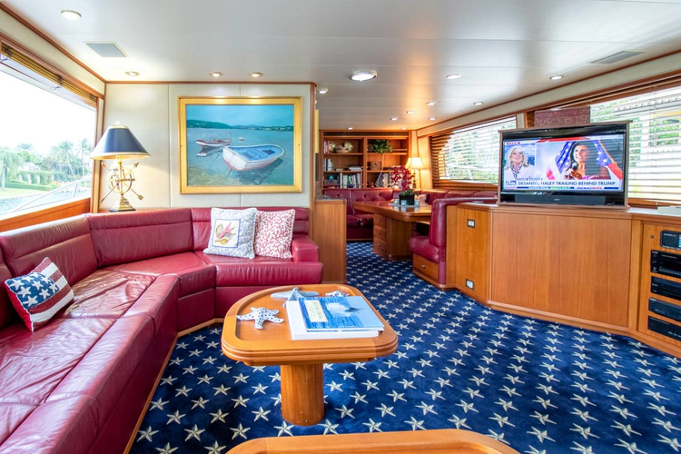 Chairman Yacht Photos Pics 