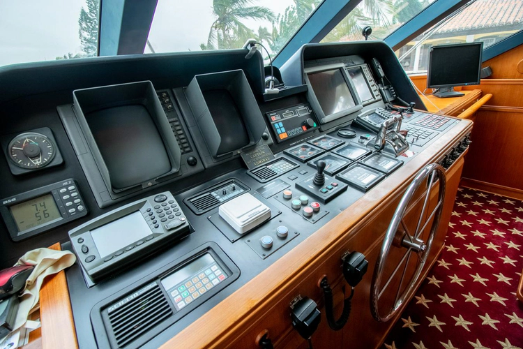 Chairman Yacht Photos Pics 