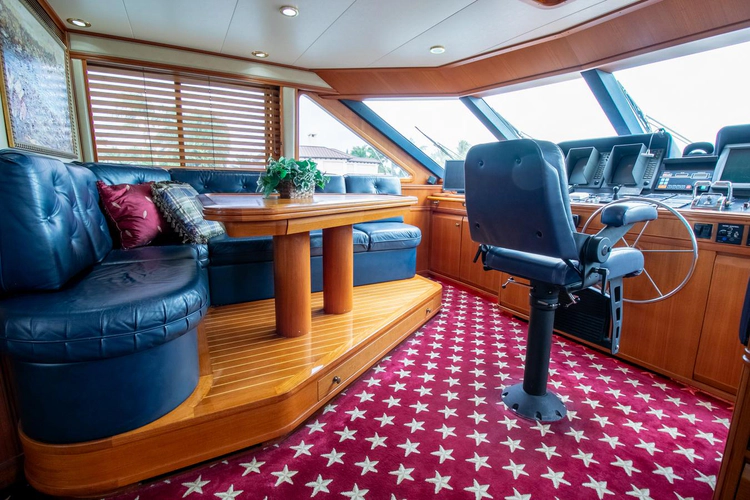 Chairman Yacht Photos Pics 