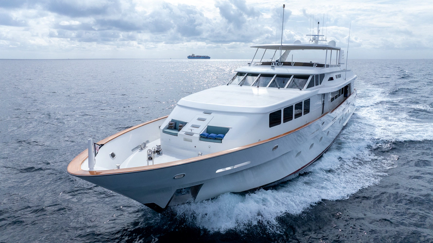 Dirt Poor Yacht Photos Pics 