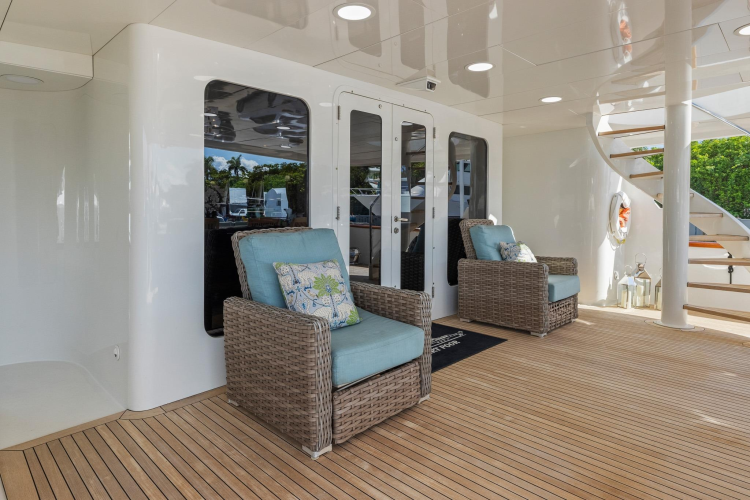 Dirt Poor Yacht Photos Pics 