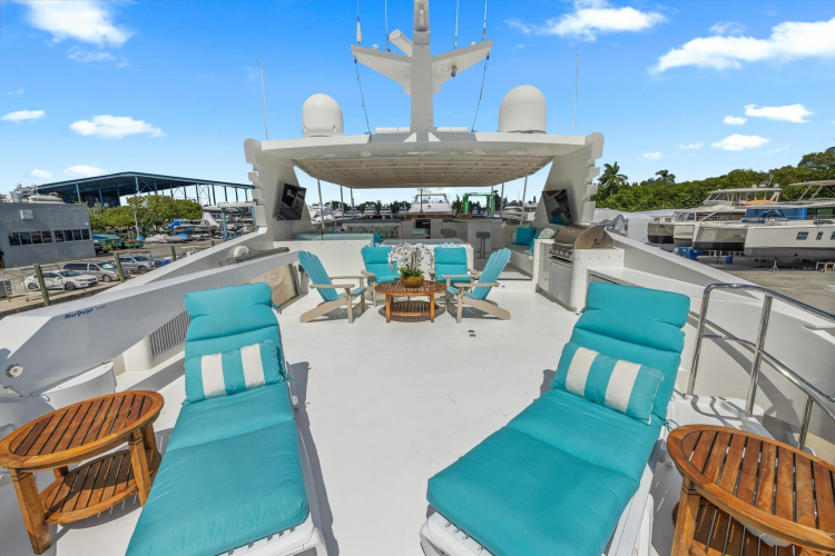 Dirt Poor Yacht Photos Pics 